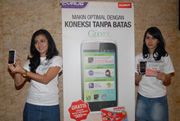 Cyrus perkenalkan smartphone...