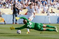 Kalahkan Everton, Madrid ke final