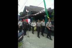 Bripka Maulana dimakamkan dengan upacara militer