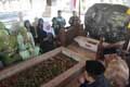 Surat suara tempelan stiker, Khofifah tuding KPU tak adil