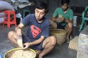 Pengusaha tempe di Banjarnegara kurangi karyawan