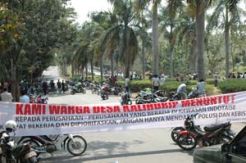 Penyerapan kerja minim, warga Kalihurip blokir jalan