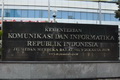 Bahas konektivitas IT,...