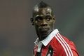 Allegri minta Balotelli...