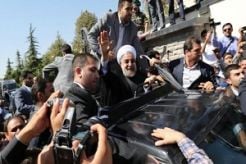 Pulang dari AS, Presiden Iran dilempar sepatu