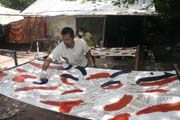 Peringati hari batik, Sugirin ciptakan motif Ufo