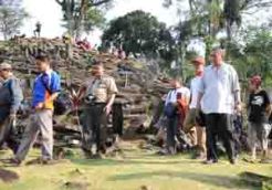 Di Gunung Padang ternyata ada bangunan berongga