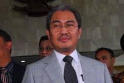 Akil Mochtar bikin Jimly Asshiddiqie emosional