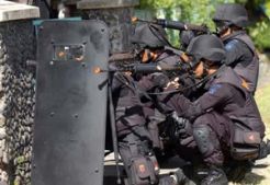 Densus 88 bekuk 3 terduga teroris, satu tewas