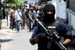 Polisi sita senjata dan mobil terduga teroris Bone