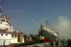 Diduga KM Surya Gemilang terbakar akibat korsleting listrik