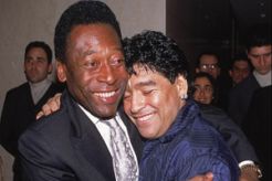 Maradona sikut Pele, sentil Presiden FIFA