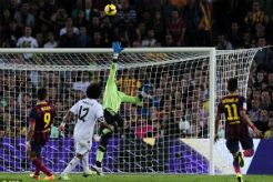 Barcelona bungkam Real Madrid 2-1