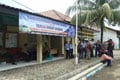 Penetapan UMK, puluhan buruh tongkrongi Dinsosnakertrans