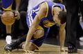 Stephen Curry kembali bermasalah dengan kaki kirinya