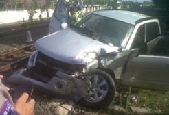 KA Argo Anggrek tabrak Vitara di Tegal