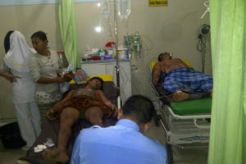 Sumur minyak bor ilegal meledak, 5 orang terbakar