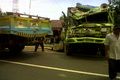 Truk roda 6 terbalik, sopir patah tulang