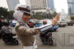 Emosi soal jilbab karena Oegroseno gagal Kapolri?