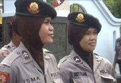 Terlanjur dipakai, polwan malu jika kembali lepas jilbab