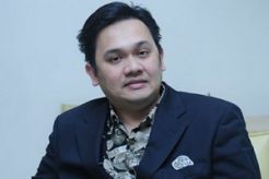 Farhat Abbas perang dengan Ridwan Kamil di Twitter