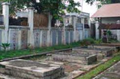 Dalam sepekan, dua mayat hilang dari kuburan