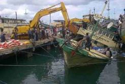Kapal Mega Surya kandas di Dermaga Bajoe
