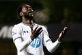 Tampil tokcer, Adebayor...