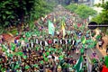 Aksi Bonek curi perhatian warga Surabaya