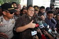 Terzalimi, keluarga larang Anas makan & minum pemberian KPK