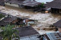 Banjir surut, Manado dipenuhi sampah