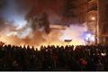 Bentrok polisi & demonstran di Ukraina, 2 tewas