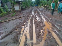 Jalur Manado-Minut masih tertutup lumpur