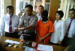 Jadi target polisi, gadis pengedar sabu ditangkap
