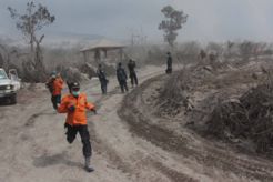 Pagi ini, pencarian korban Sinabung dilanjutkan