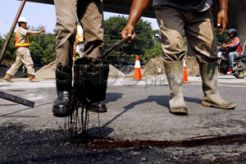 DPR: Tak segera perbaiki jalan rusak, PU bisa dipidana