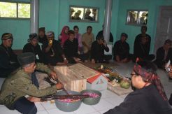 Warga Pangandaran gelar ritual hajat leuweung