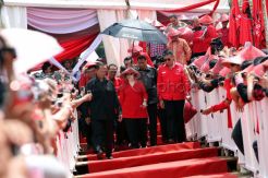 Sumber dana PDIP dari caleg dan pengusaha