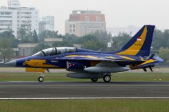 Pesawat TNI mendarat darurat di Bandara Ahmad Yani