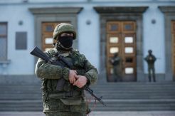 Pemimpin Crimea minta bantuan militer Rusia