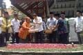Di Jombang, HT tabur bunga makam Gus Dur