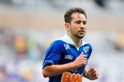 Everton Ribeiro tepis rumor ke United