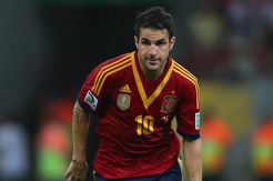 Fabregas terancam absen lawan Italia