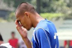 Ferdinand dilarang tampil dua pertandingan
