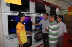 Penjualan elektornik di Semarang menggeliat