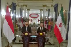 Sambangi RI, Menlu Iran: Kami tak punya senjata nuklir!