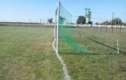 Ini lapangan sepak bola terburuk di Rumania