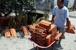 Bantuan rumah tak layak di Garut diduga diselewengkan