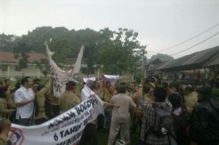 Ratusan karyawan RSMM tuntut kenaikan uang pelayanan