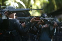 Aparat Filipina bentrok dengan pemberontak komunis, 12 tewas